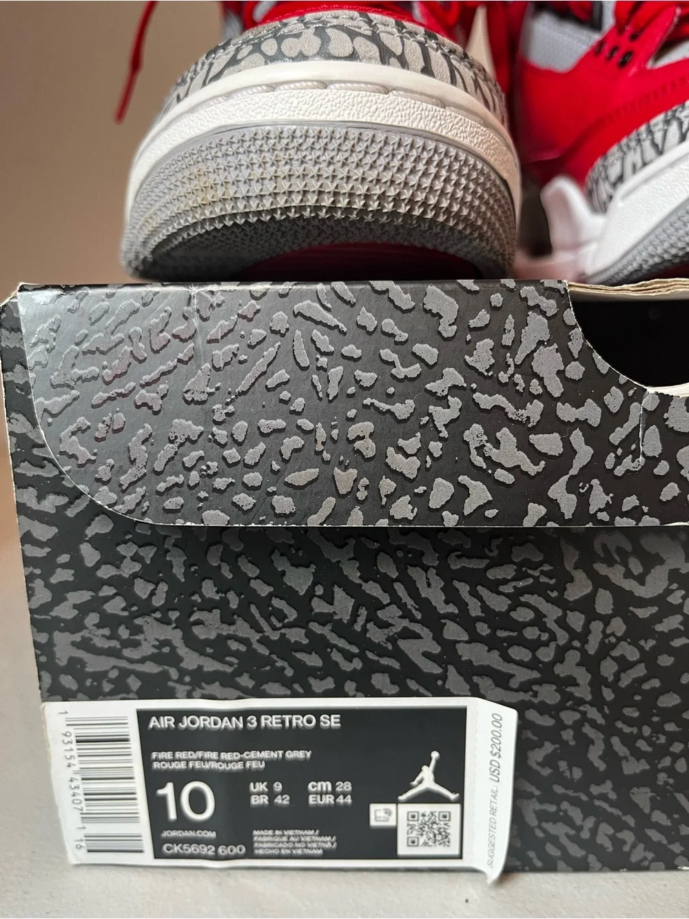 2019 Air Jordan 3 Retro SE Fire Red